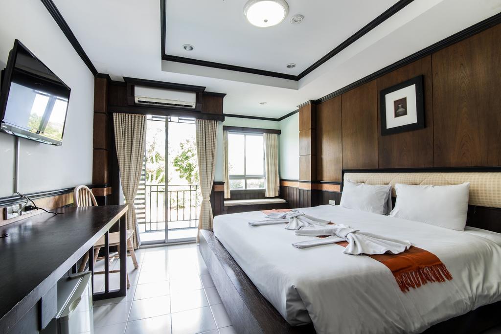 Season Palace Huahin Hotel Cha-Am Exterior photo