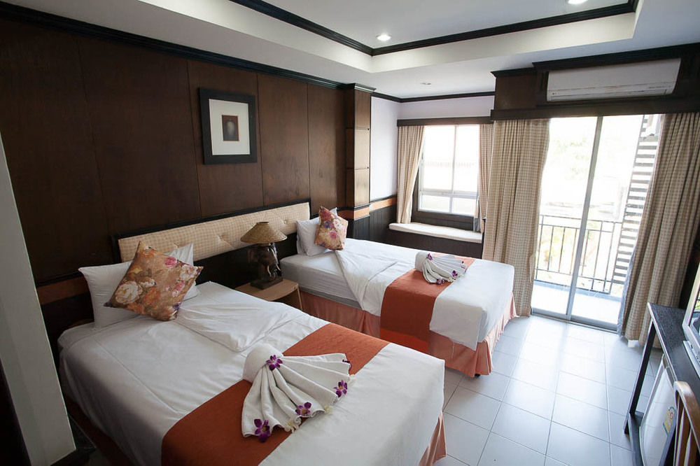 Season Palace Huahin Hotel Cha-Am Exterior photo