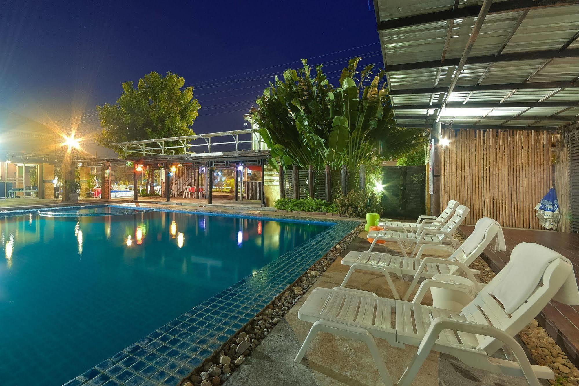 Season Palace Huahin Hotel Cha-Am Exterior photo